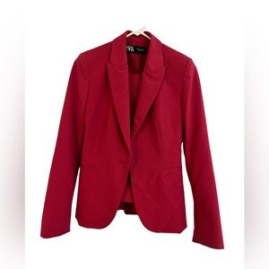 ZARA Blazer and pants for women in fuscia color.